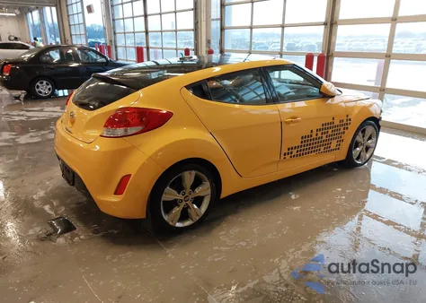 2017 Hyundai Veloster Value Edition z USA, uszkodzony, nr VIN KMHTC6AD5HU320567